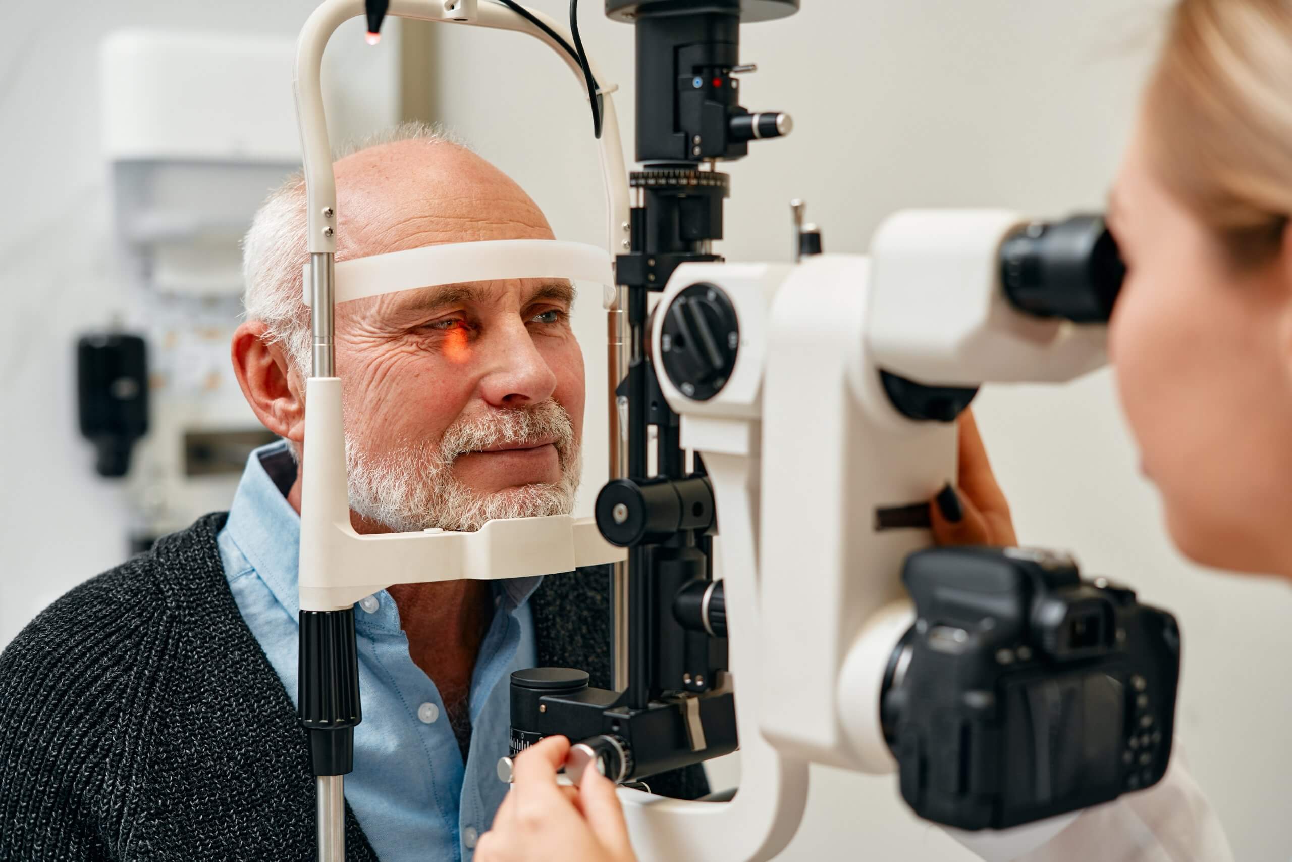 Wie wird Grauer Star getestet und diagnostiziert?